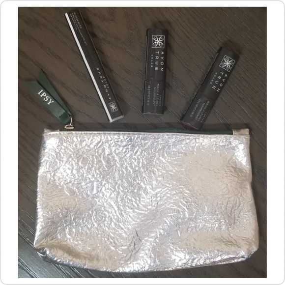Avon Other - 💥5 for 25💥 Avon 2 lipsticks,1 Gloss,&1 Ipsy Bag Avon Other - 💥5 for 25💥 Avon 2 lipsticks,1 Gloss,&1 Ipsy Bag
